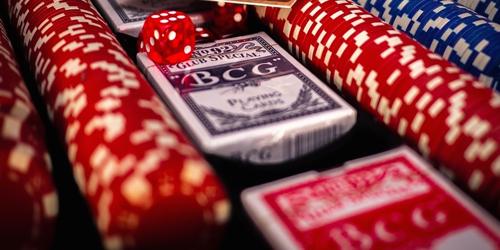 カジノ ゲームをプレーして大当たりを狙おう！