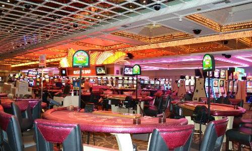 フラミンゴホテル カジノで楽しむ贅沢なギャンブル体験